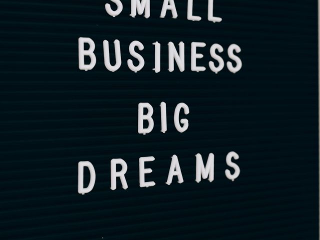 pexels-leeloothefirst-7818109